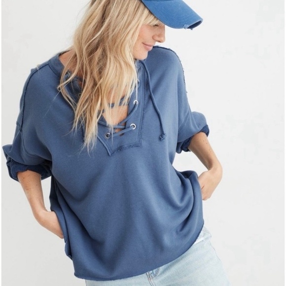 Aerie Women's OVERSIZED Feminine Lace Up V-Neck Hoodie Size - Picture 1 of 3